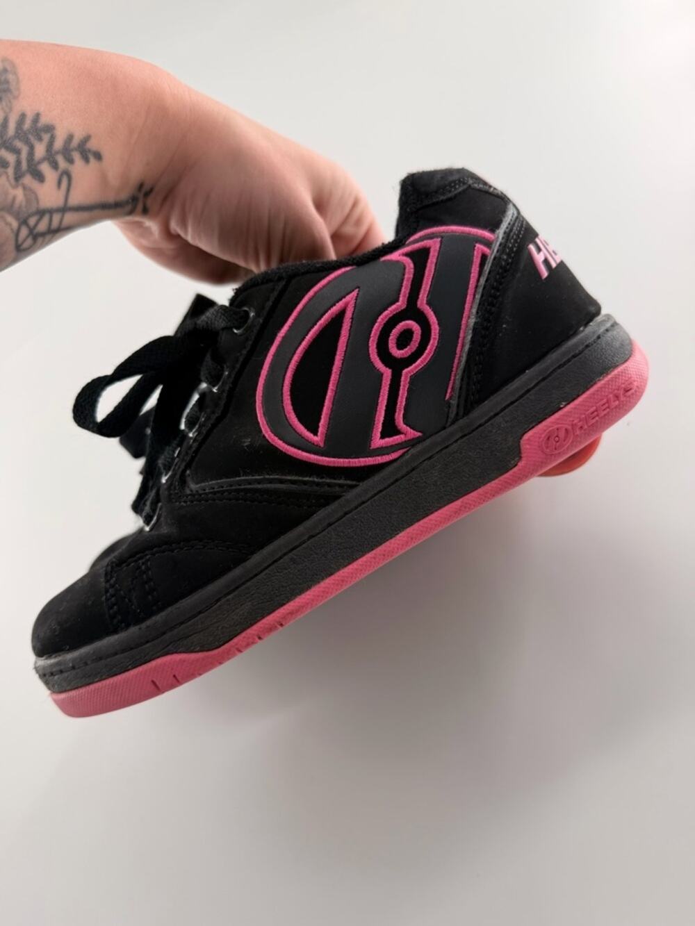 Heelys Girls Propel 2.0 Skate Black Pink Shoes Wheels Sneakers Size 2